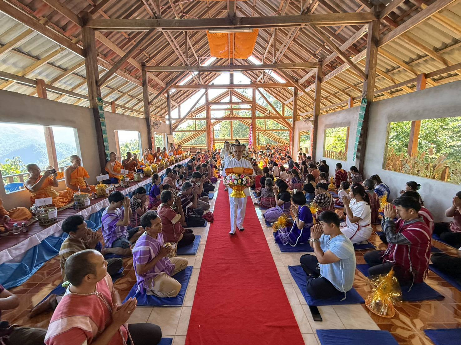 ภาพร่วมพิธีกรรมสำนักสงฆ์บ้านทียาเพอ