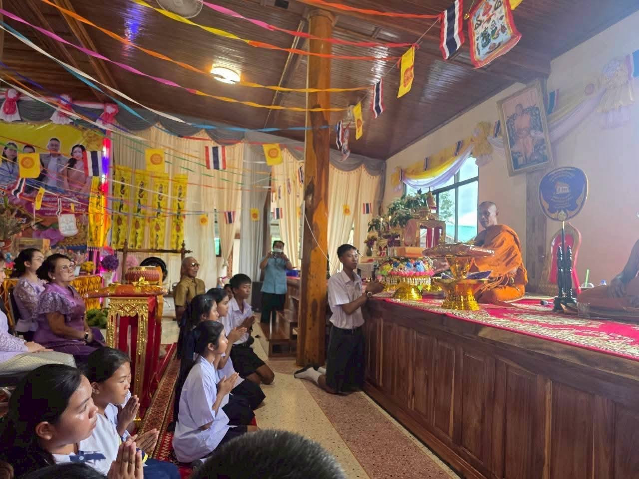 ภาพร่วมพิธีกรรมวัดสามัคคีมาบกราด