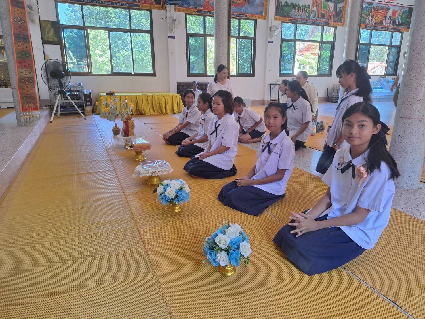 ภาพร่วมพิธีกรรมวัดหนองเม็ก