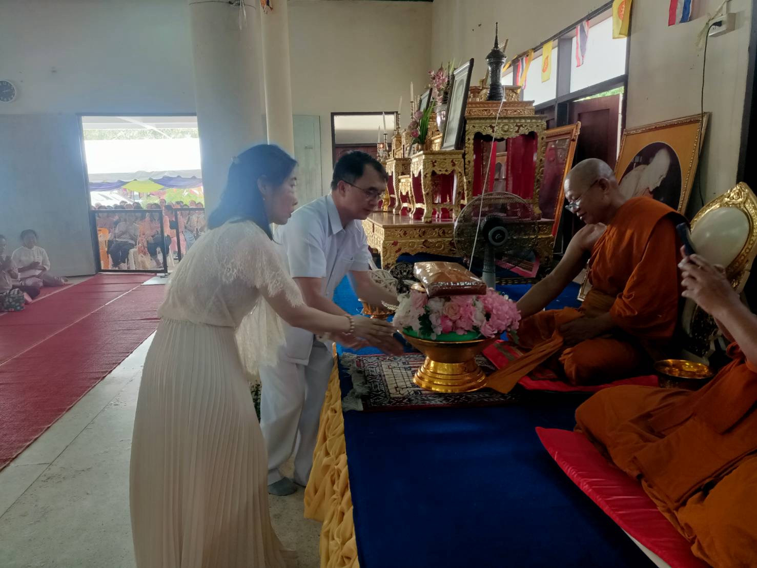 ภาพร่วมพิธีกรรมวัดลำไพล