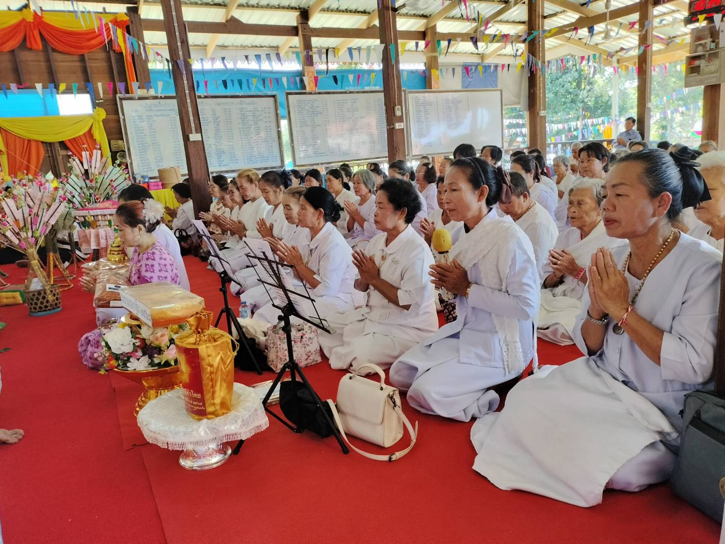 ภาพร่วมพิธีกรรมวัดอภินันทวราราม