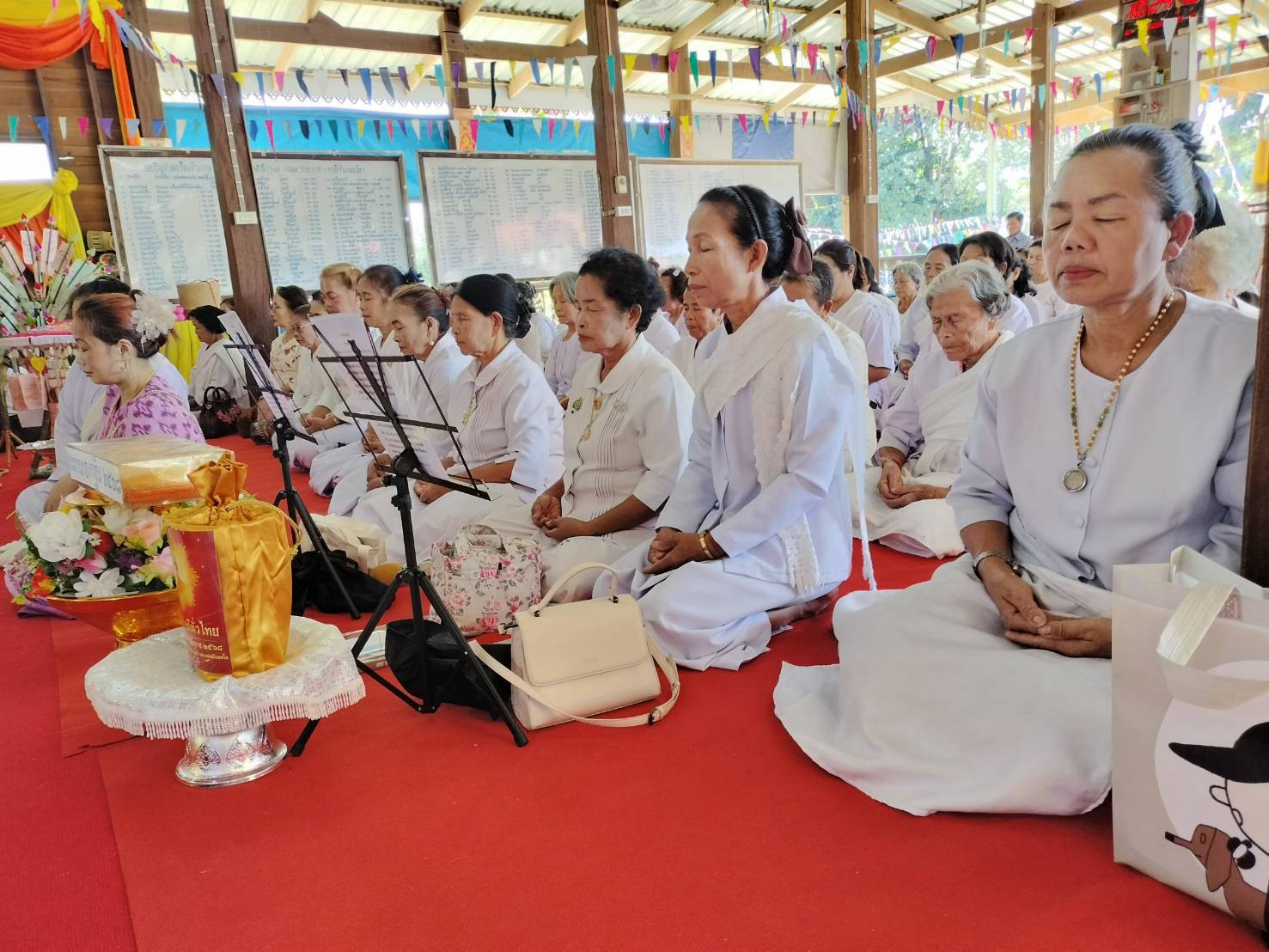 ภาพร่วมพิธีกรรมวัดอภินันทวราราม