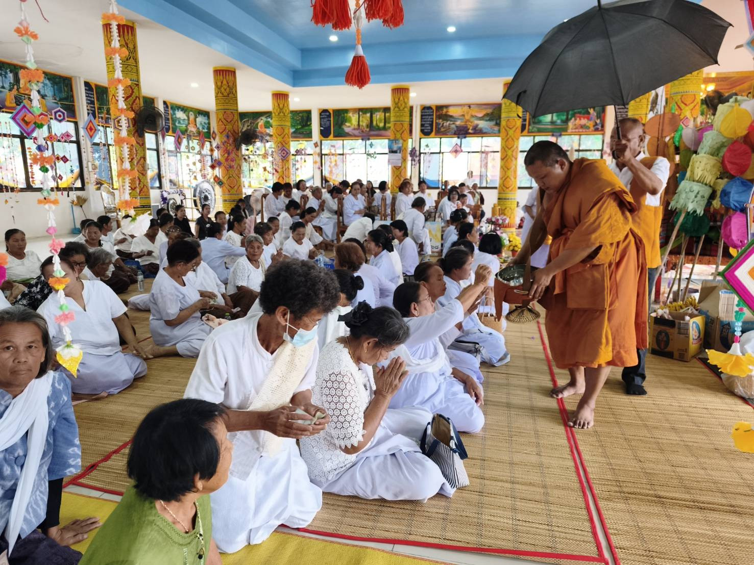 ภาพร่วมพิธีกรรมวัดเทพาราม