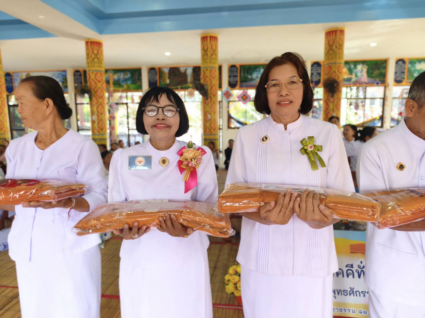 ภาพร่วมพิธีกรรมวัดเทพาราม