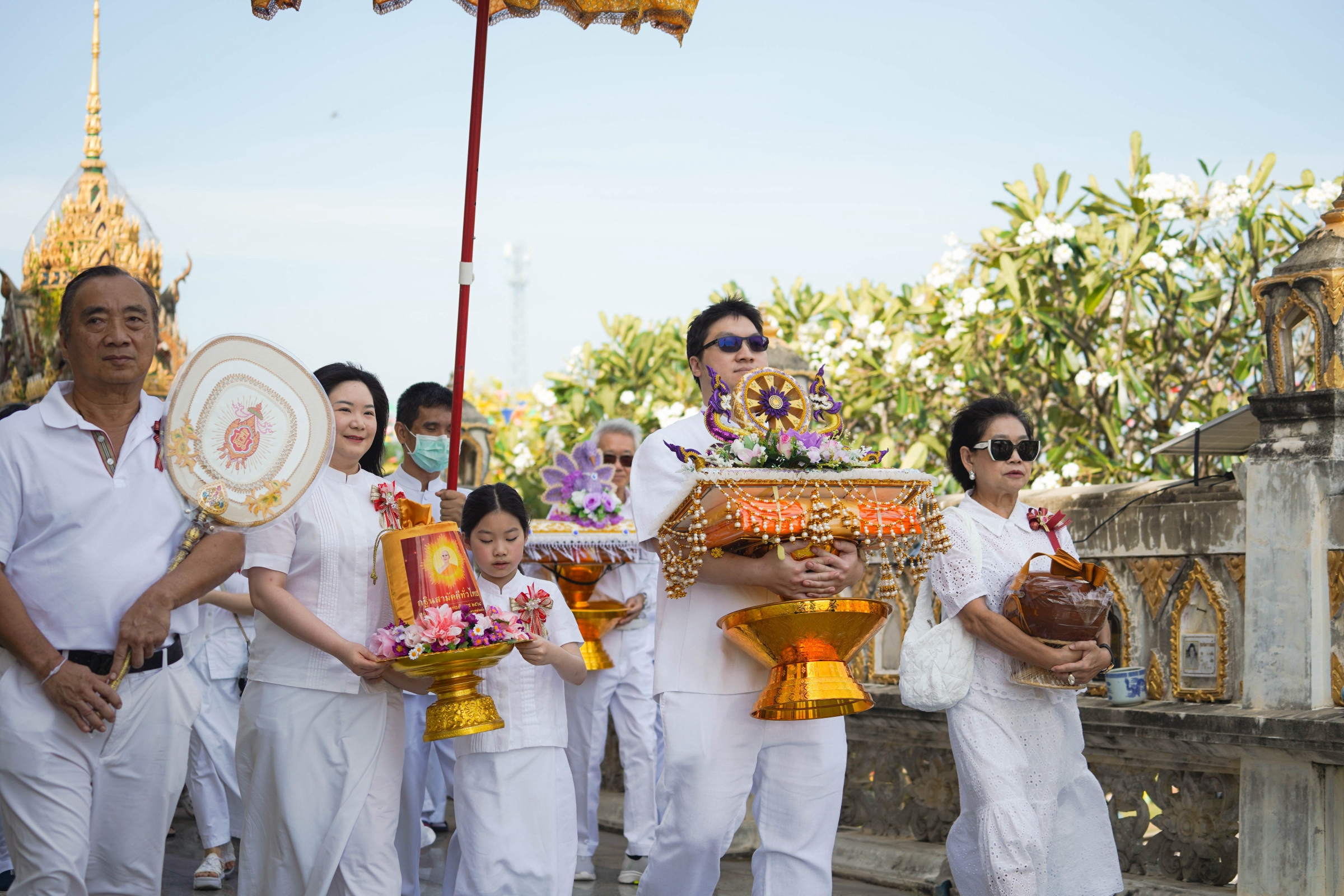 ภาพร่วมพิธีกรรมวัดลานแหลม