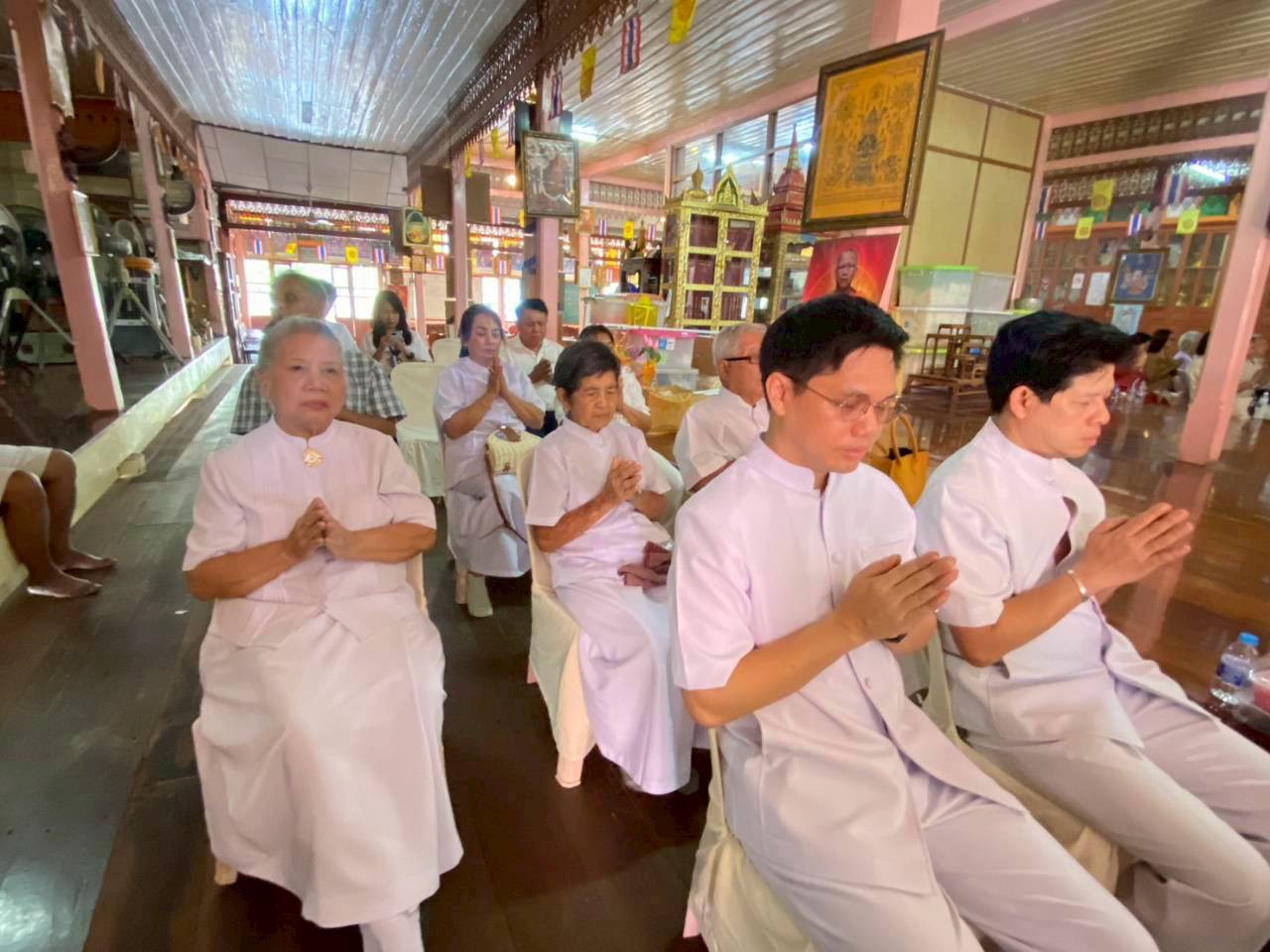 ภาพร่วมพิธีกรรมวัดแหลมไม้ย้อย