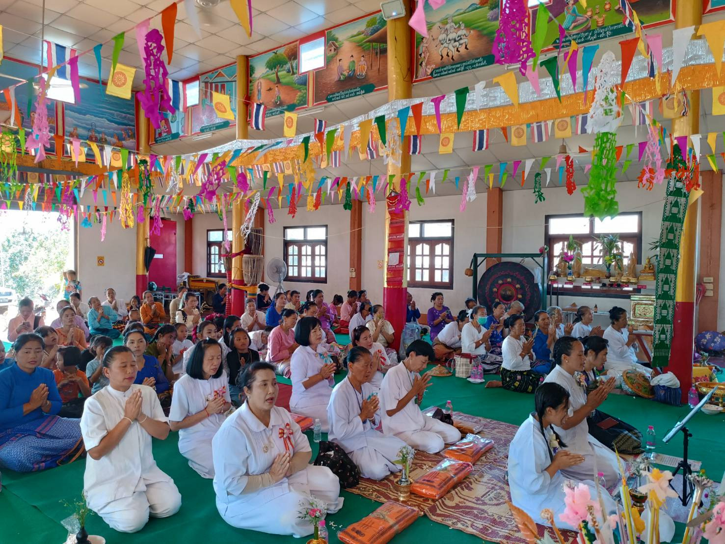 ภาพร่วมพิธีกรรมวัดไม้ลัน