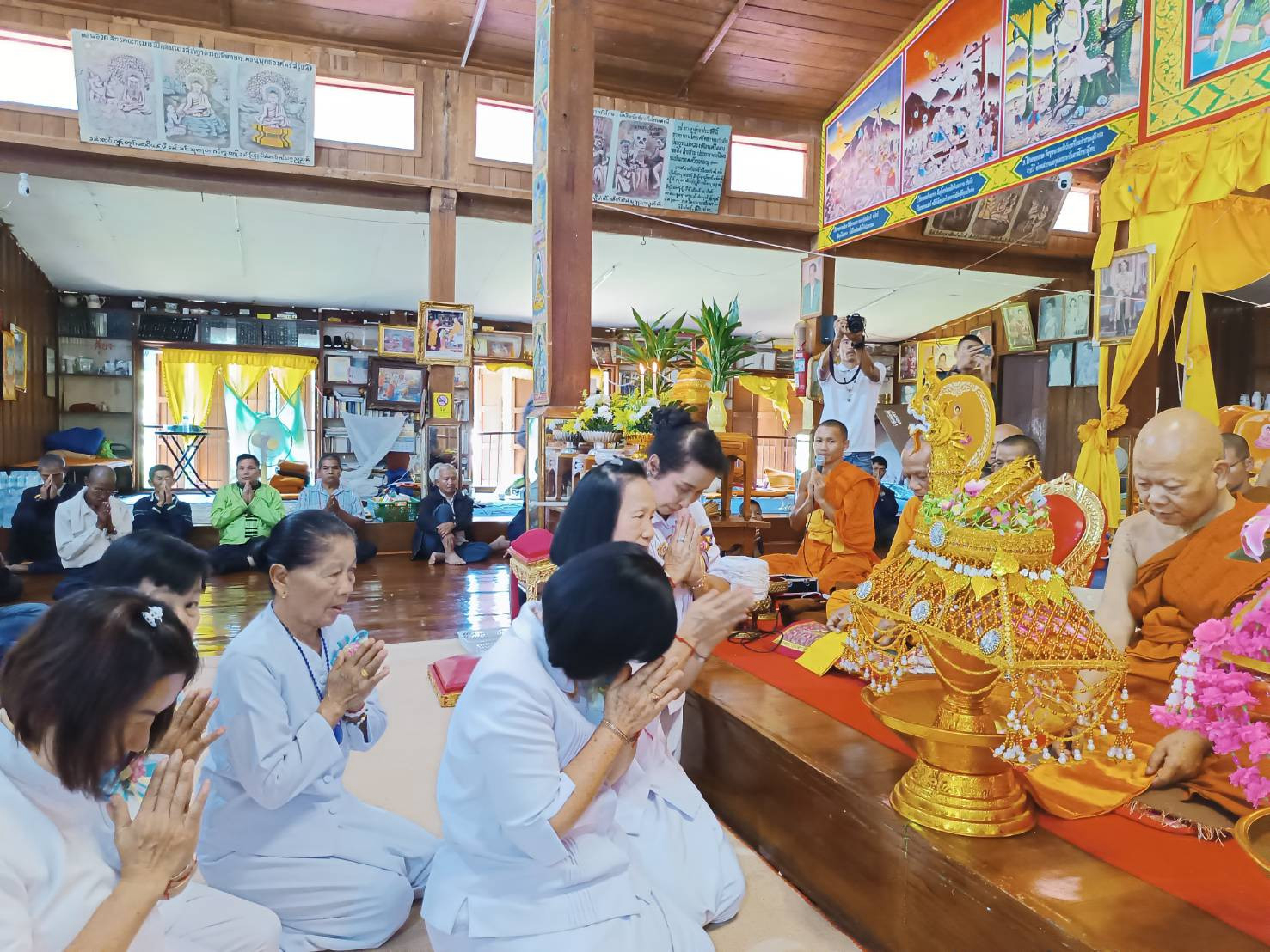 ภาพร่วมพิธีกรรมวัดแม่ละนา