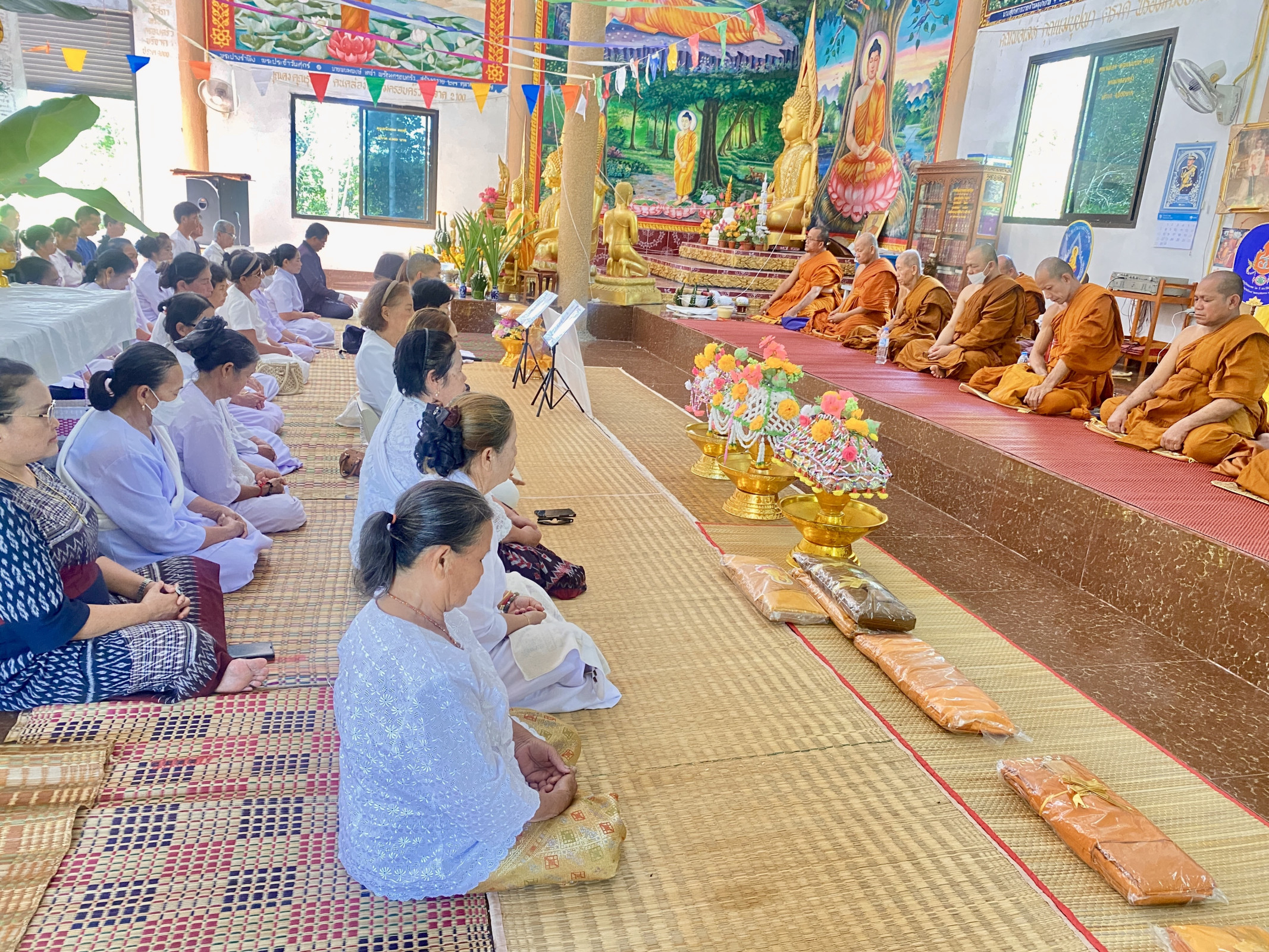 ภาพร่วมพิธีกรรมวัดห้วยเรือ