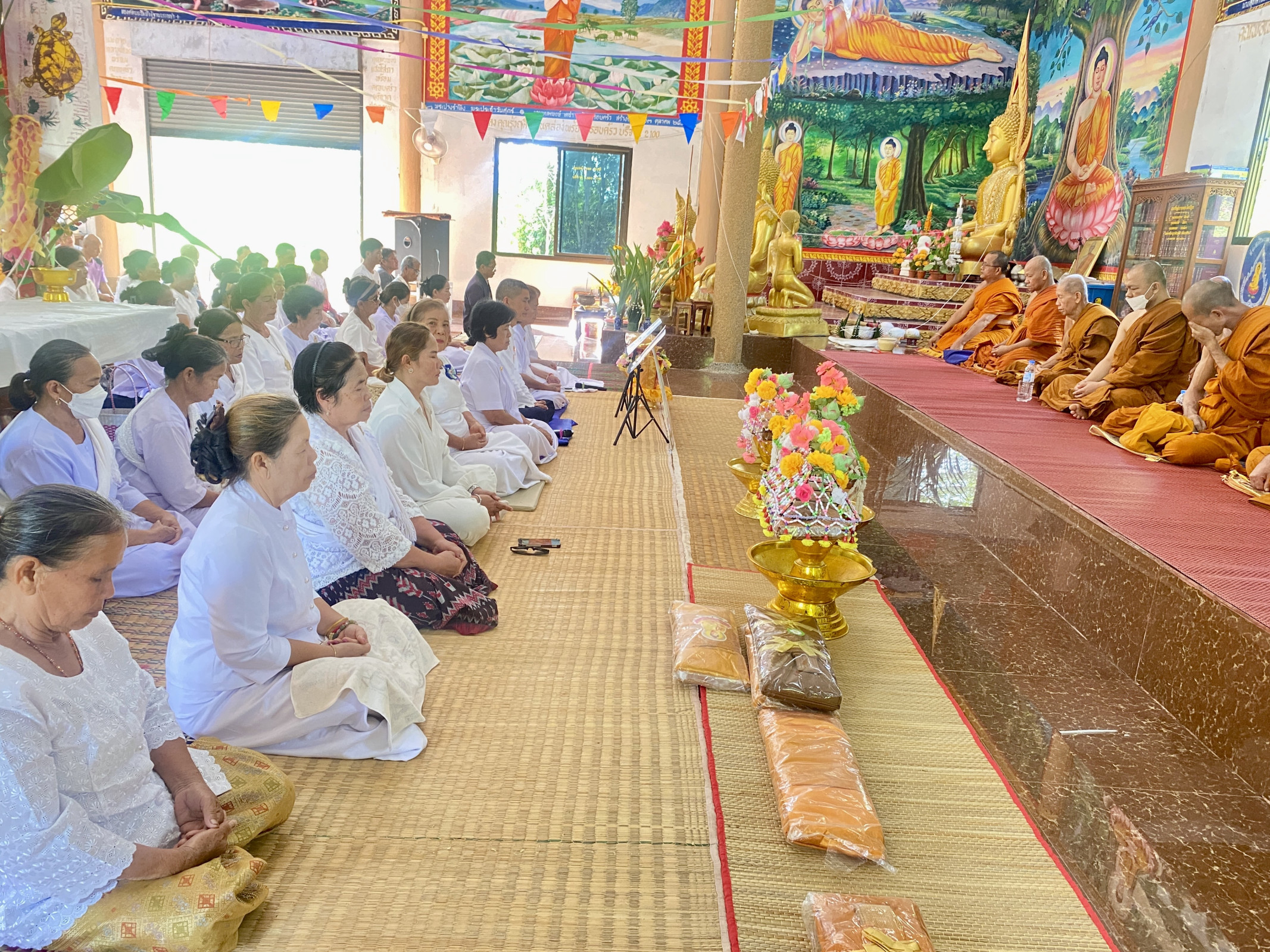 ภาพร่วมพิธีกรรมวัดห้วยเรือ