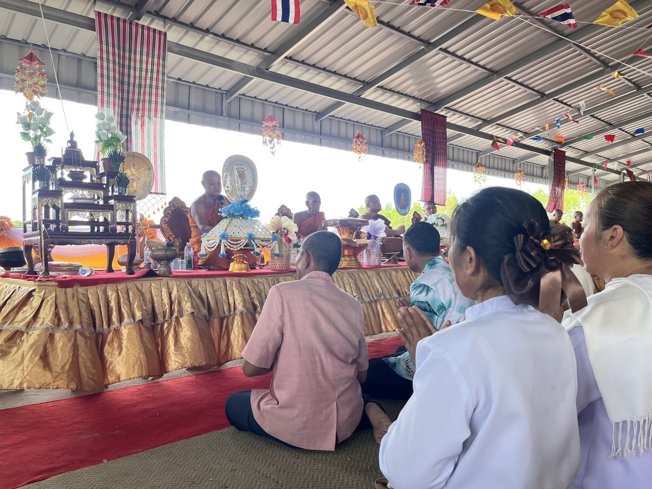 ภาพร่วมพิธีกรรมวัดบ้านปลาคูณ