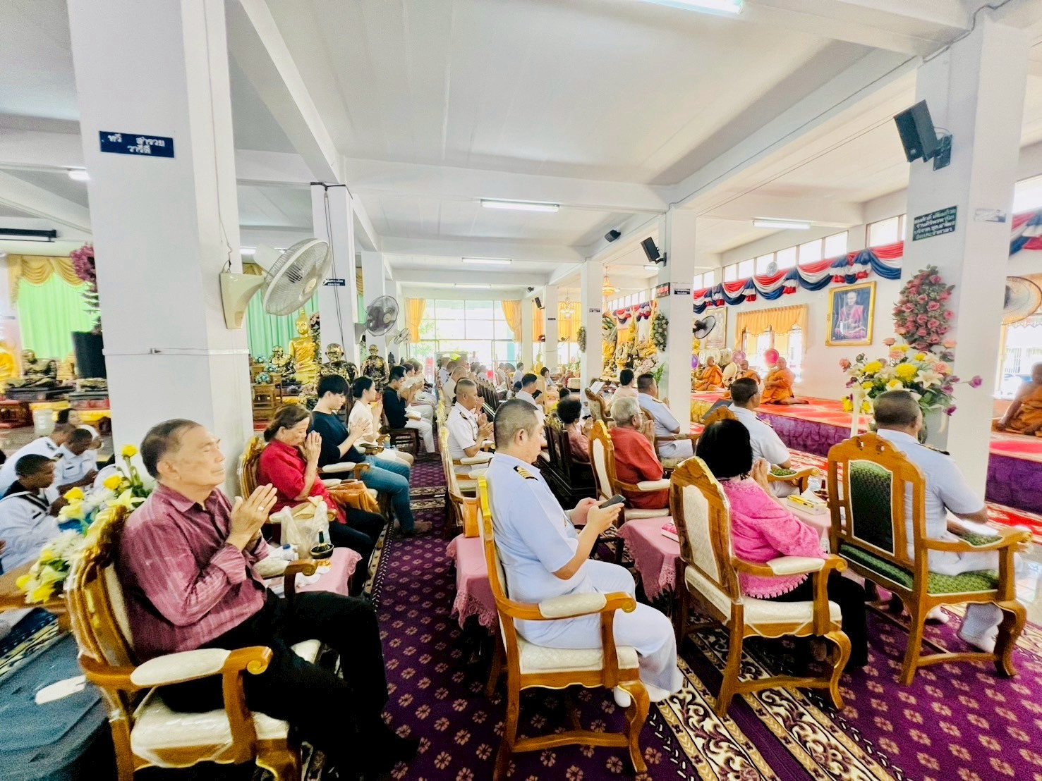 ภาพร่วมพิธีกรรมวัดแจ่มราษฎร์ศรัทธาธรรม