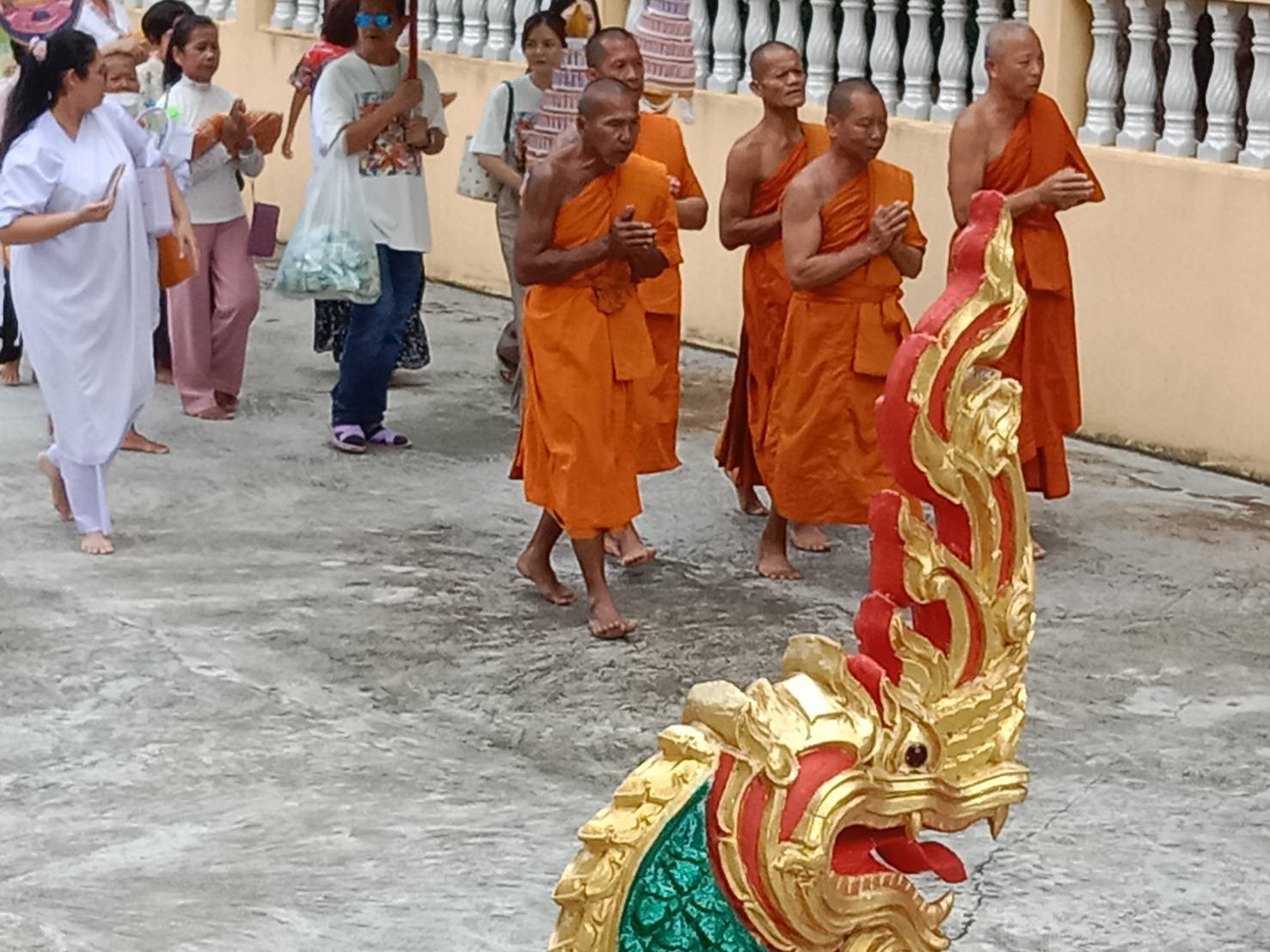 ภาพร่วมพิธีกรรมวัดหนองขอนเทพพนม