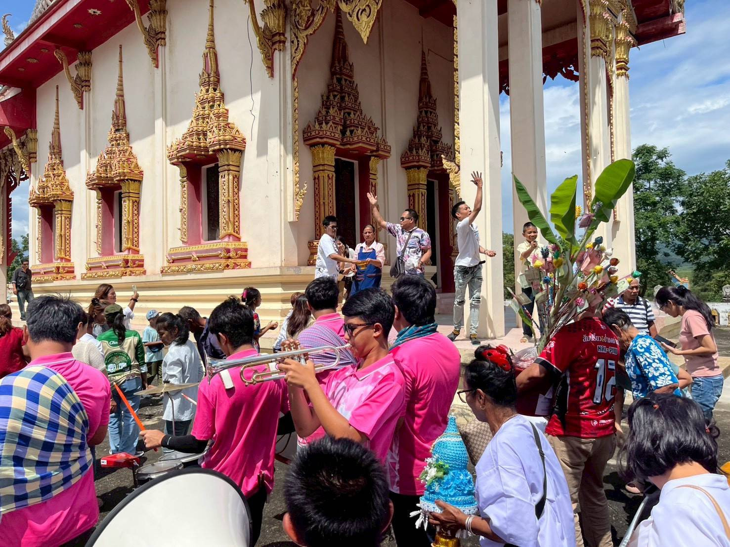 ภาพร่วมพิธีกรรมวัดเทพมงคล