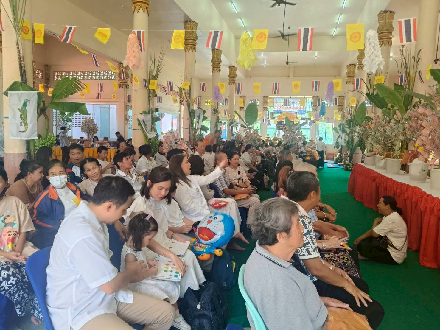 ภาพร่วมพิธีกรรมวัดถ้ำมังกรทอง