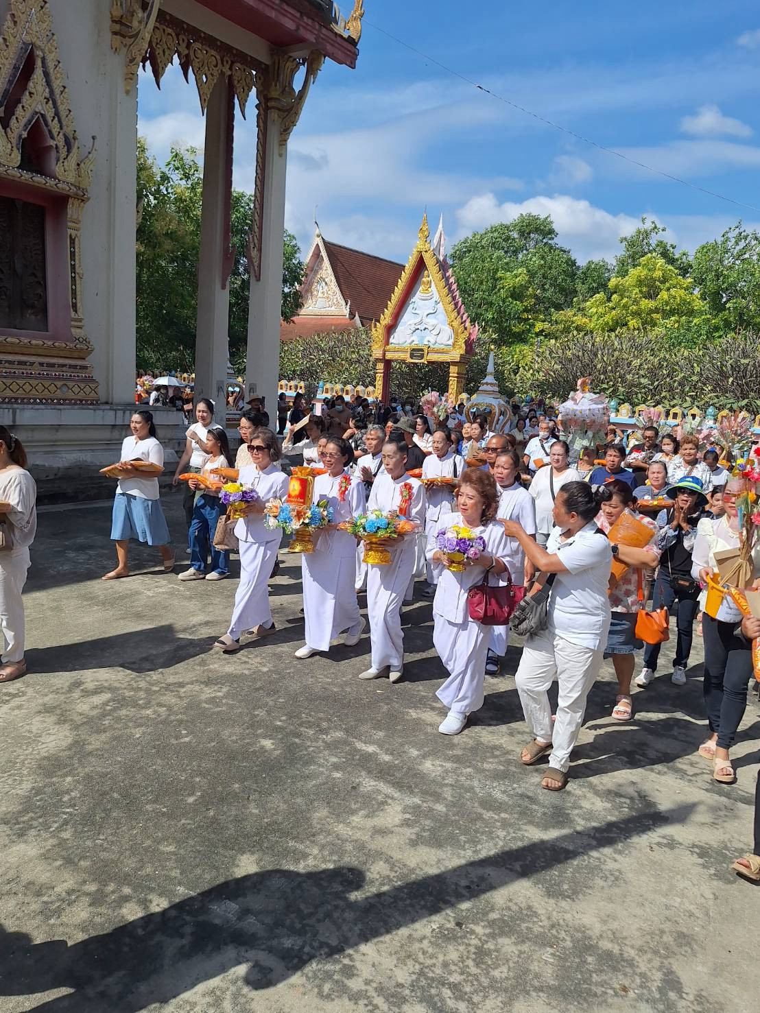 ภาพร่วมพิธีกรรมวัดท่าพะเนียดกุญชร