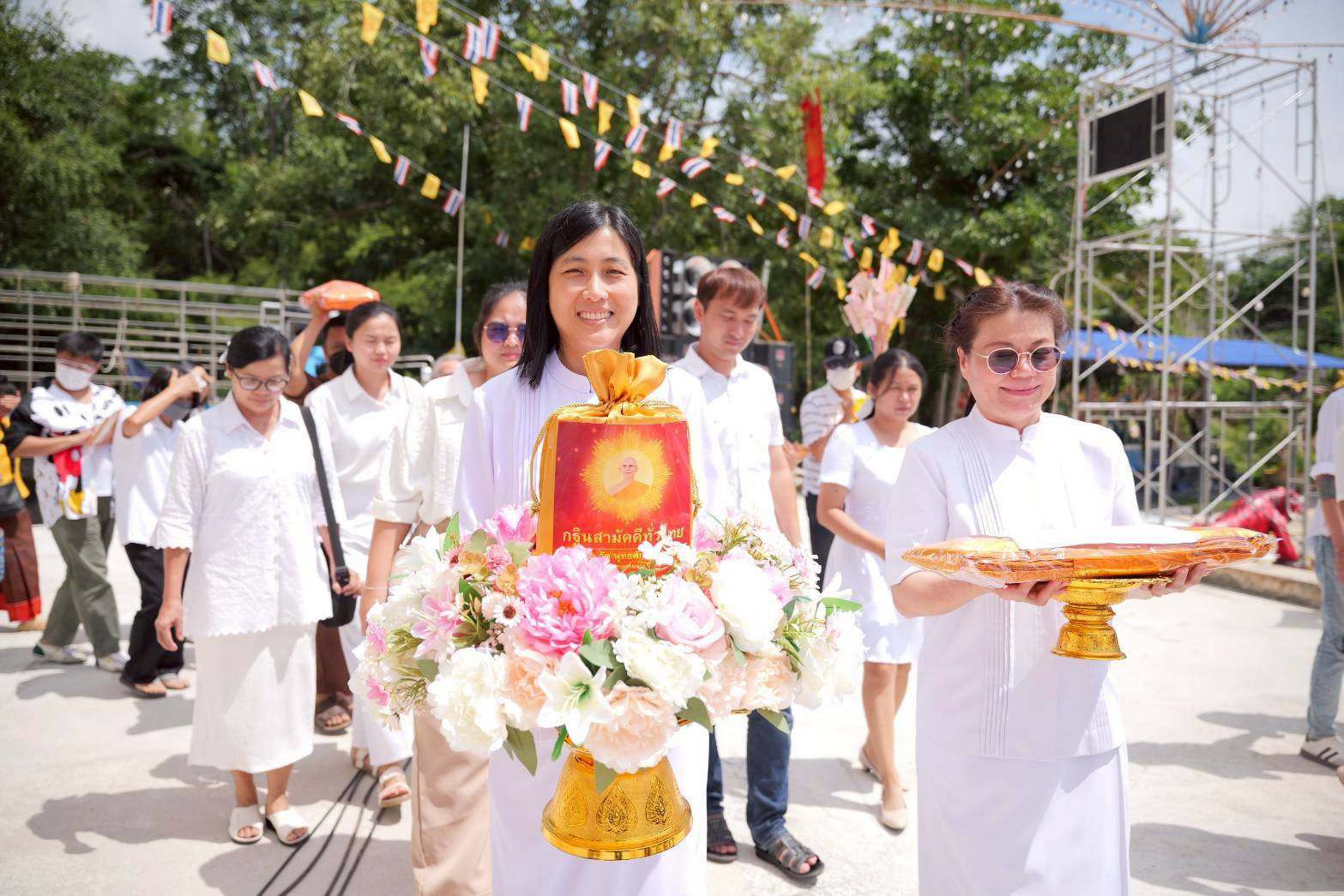ภาพร่วมขบวนกฐินวัดถ้ำคีรีธรรม