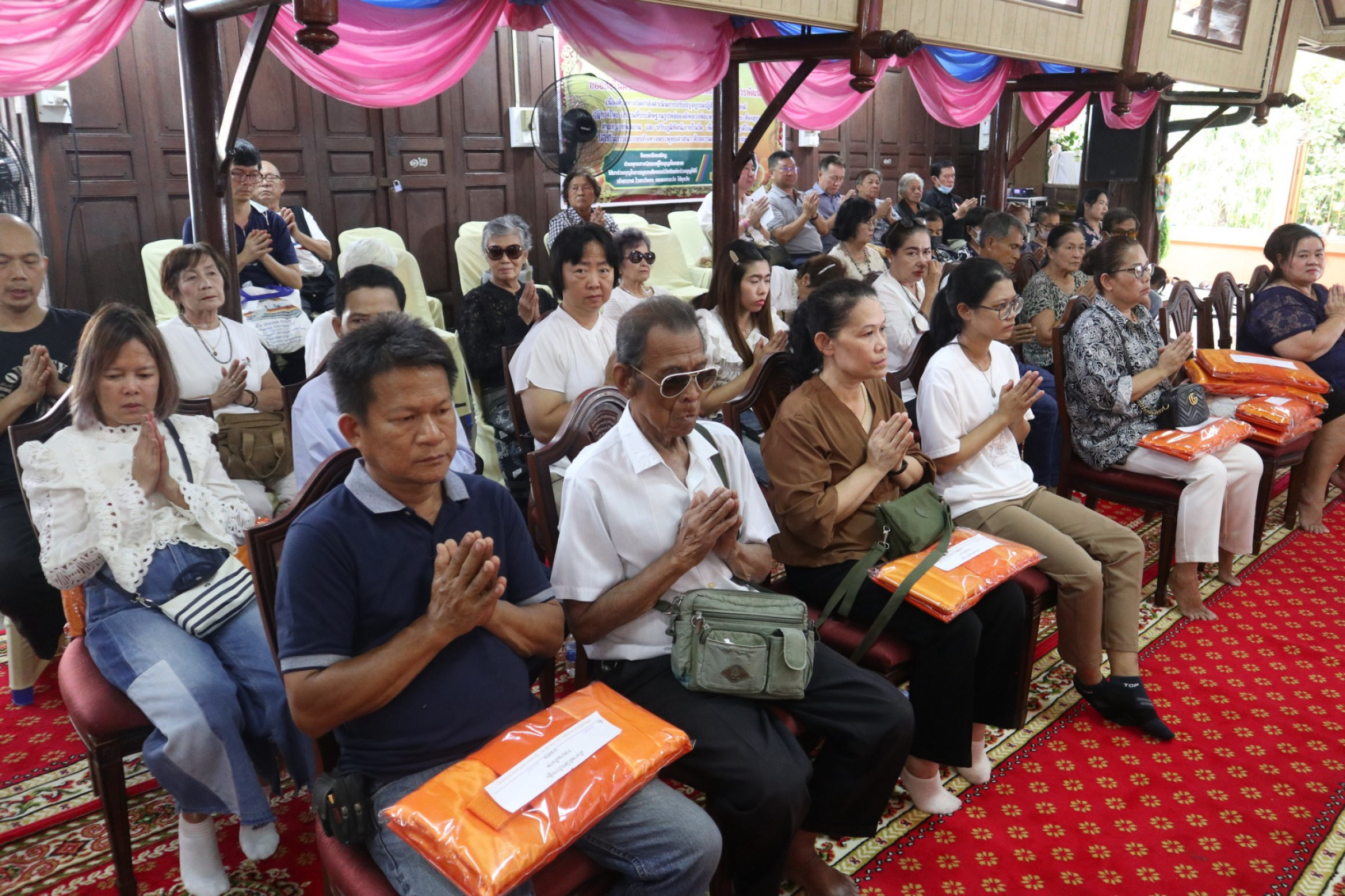 ภาพร่วมพิธีกรรมวัดบางแคน้อย