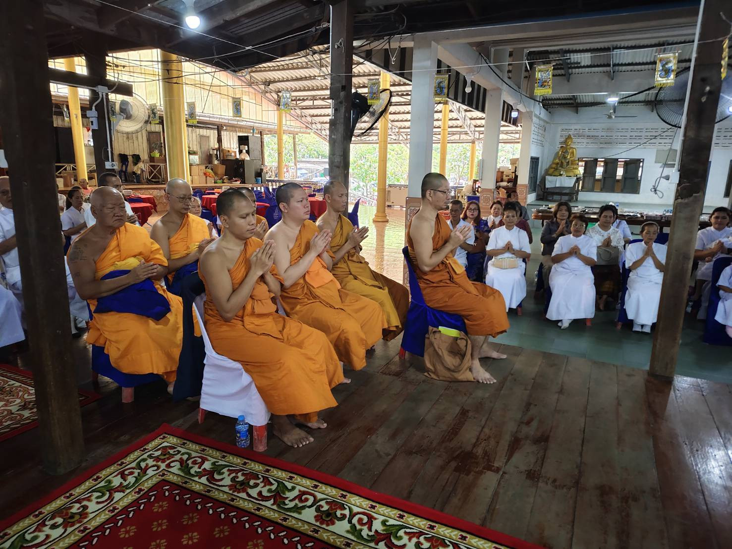 ภาพร่วมพิธีกรรมวัดปากน้ำแขมหนู