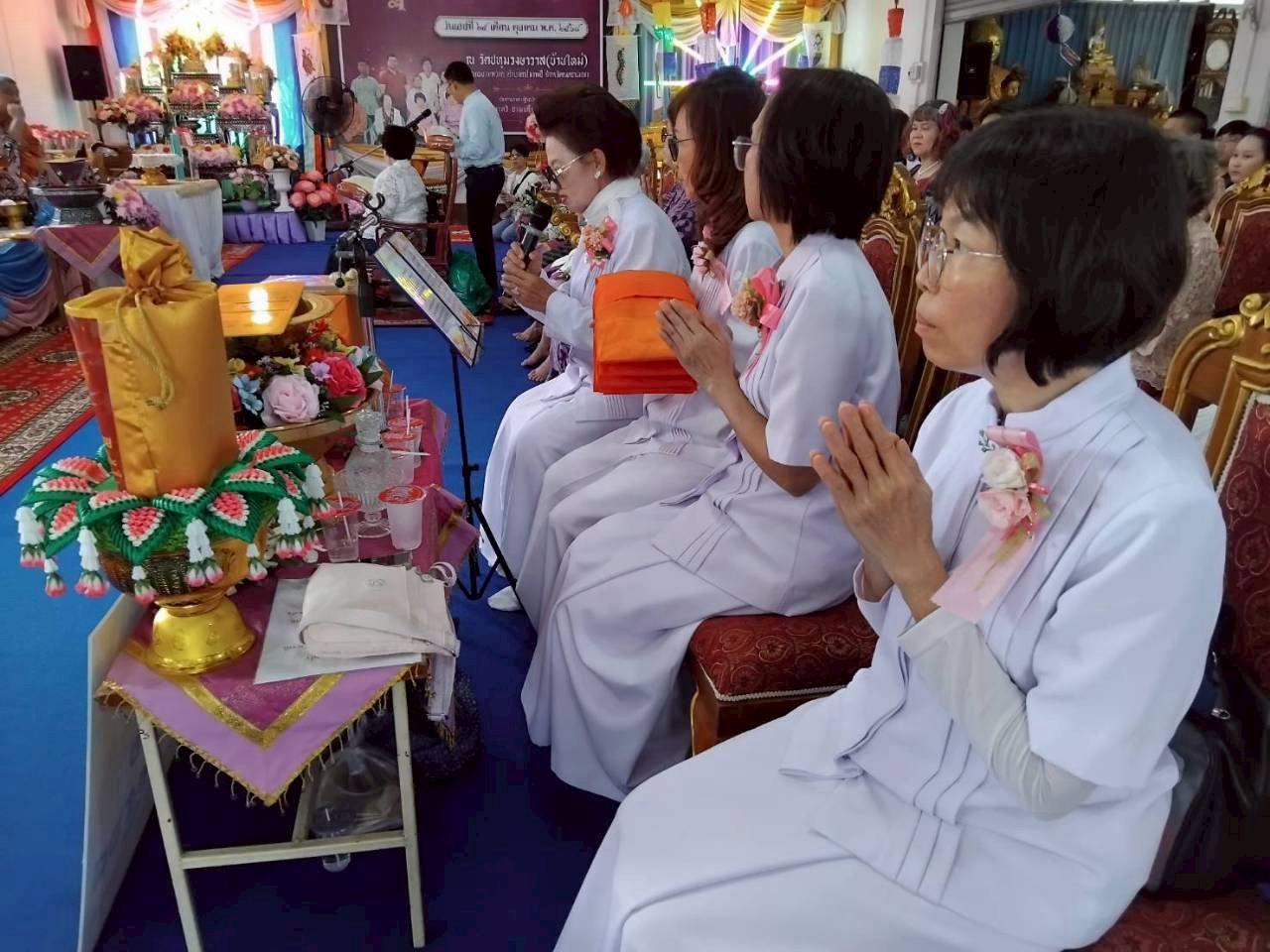 ภาพร่วมพิธีกรรมวัดปทุมวงษาวาส