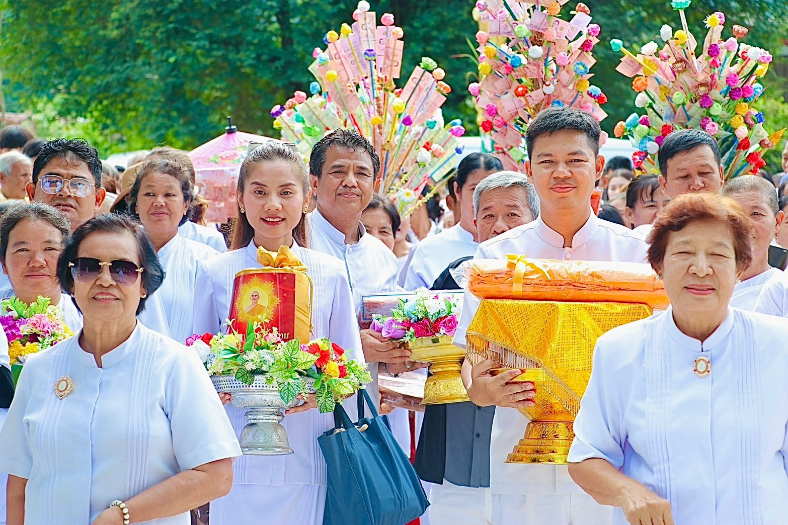 ภาพร่วมพิธีกรรมวัดนงราชธาราม