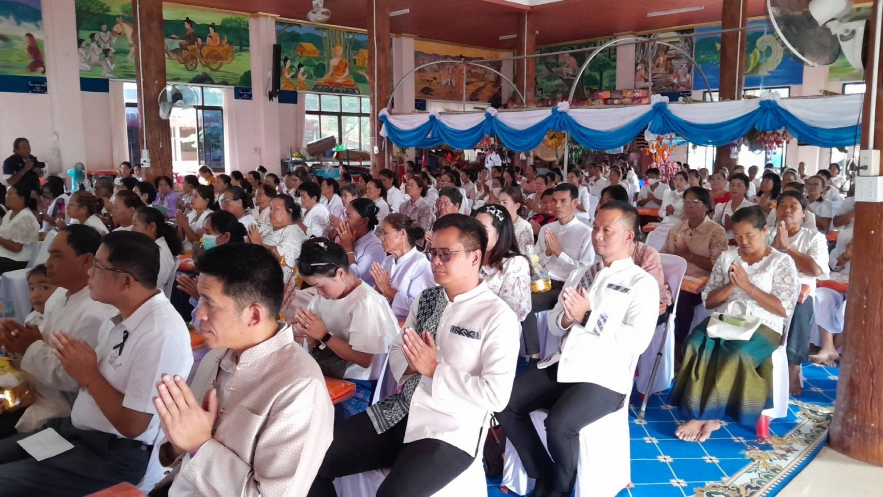 ภาพร่วมพิธีกรรมวัดจอมศรี