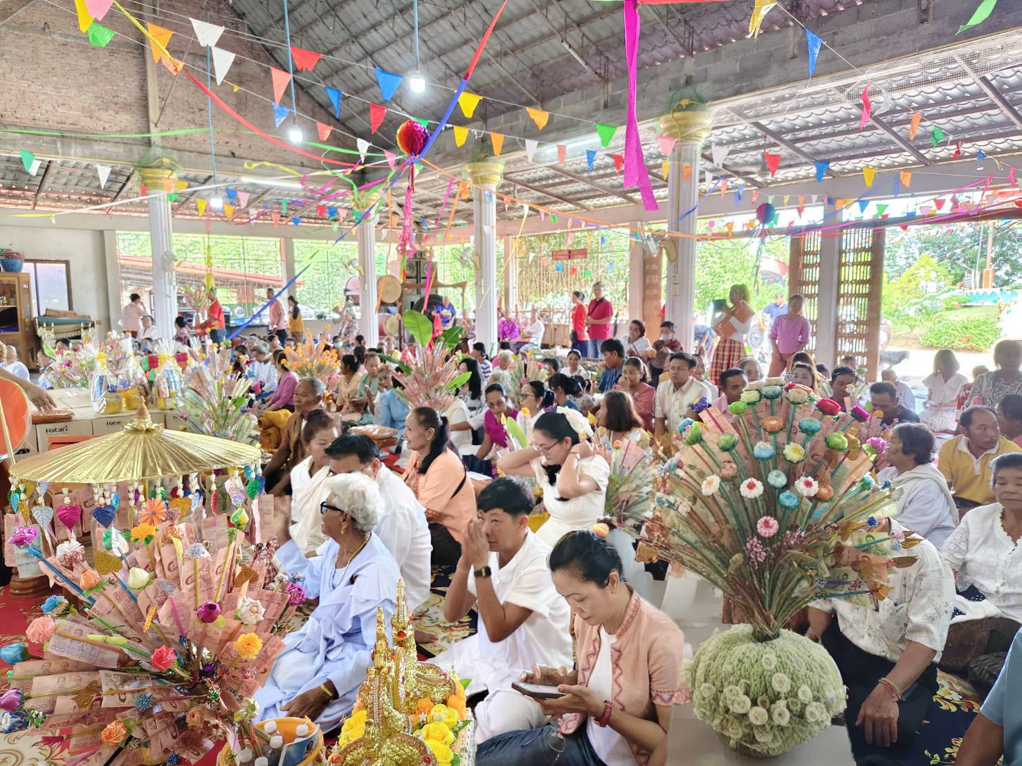 ภาพร่วมพิธีกรรมวัดดอนตะหนิน