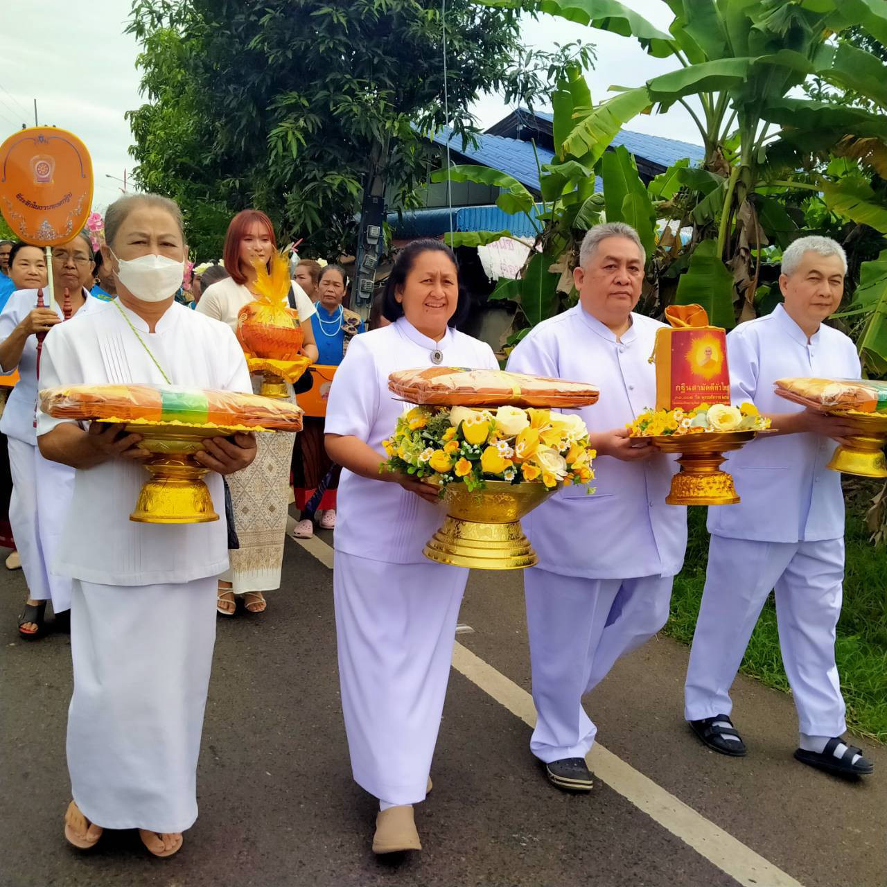 ภาพร่วมพิธีกรรมวัดมงคลนิมิตร