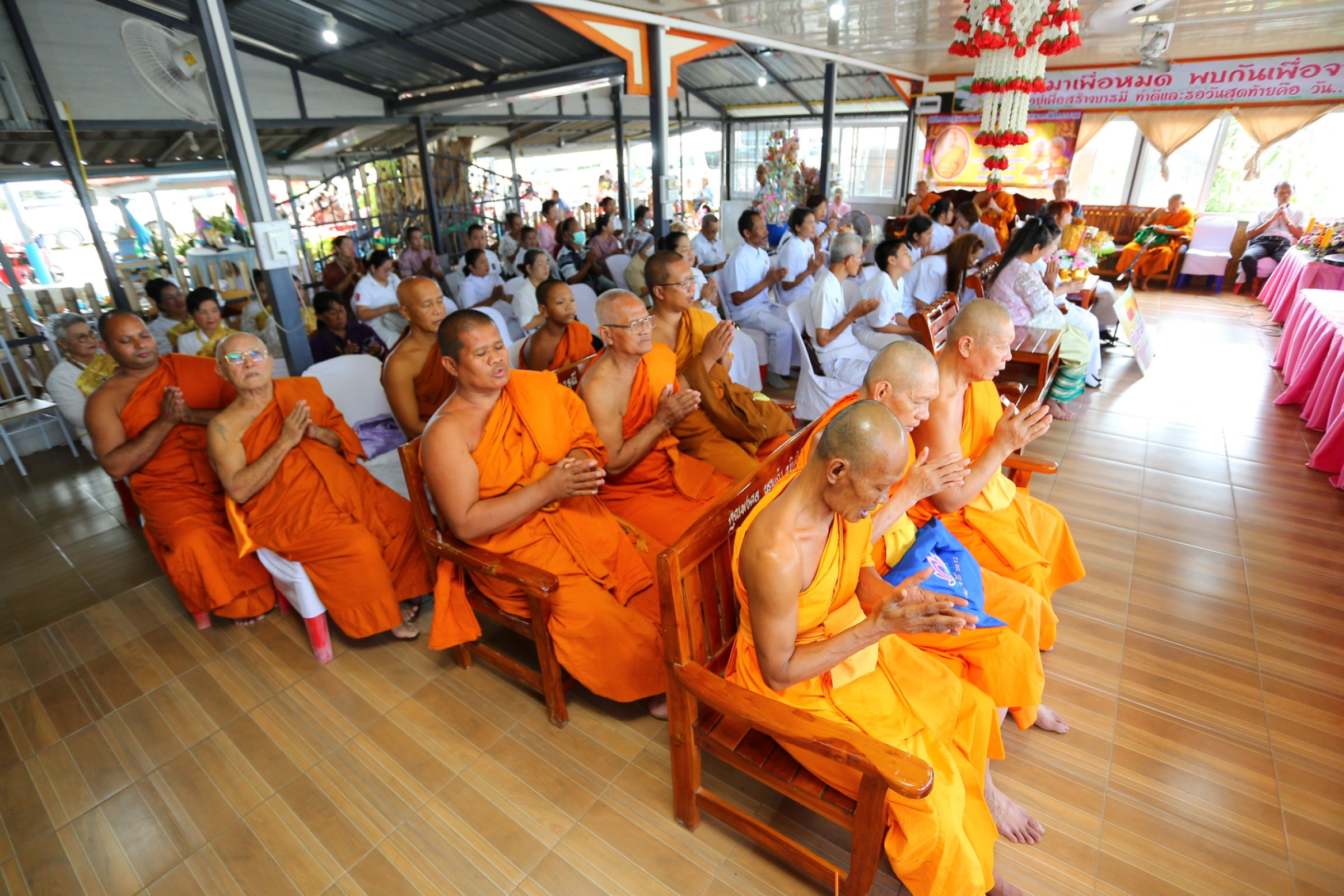 ภาพร่วมพิธีกรรมสำนักปฏิบัติธรรมนาคนิโครธาราม