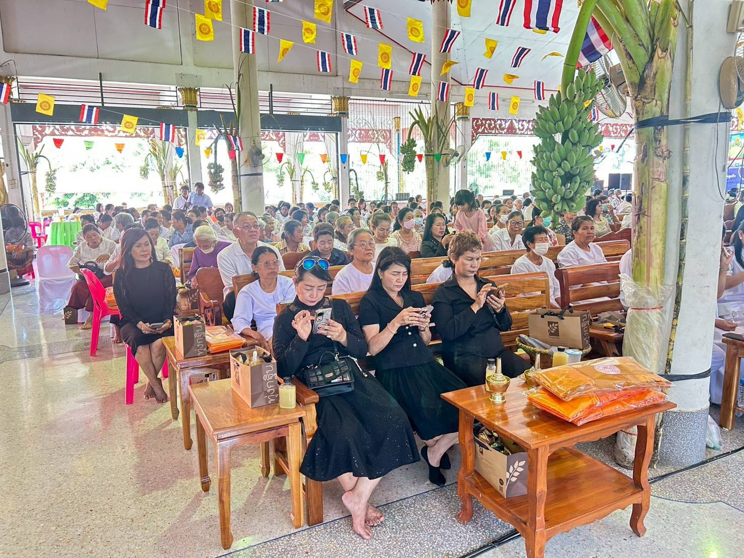 ภาพร่วมพิธีกรรมวัดทุ่งกฐิน