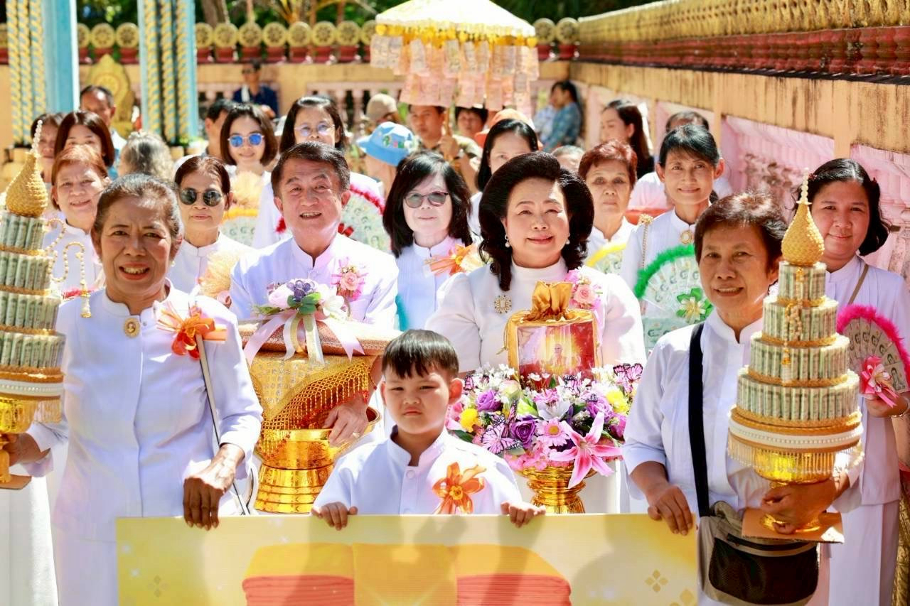 ภาพร่วมพิธีกรรมวัดเขาส่องกล้อง