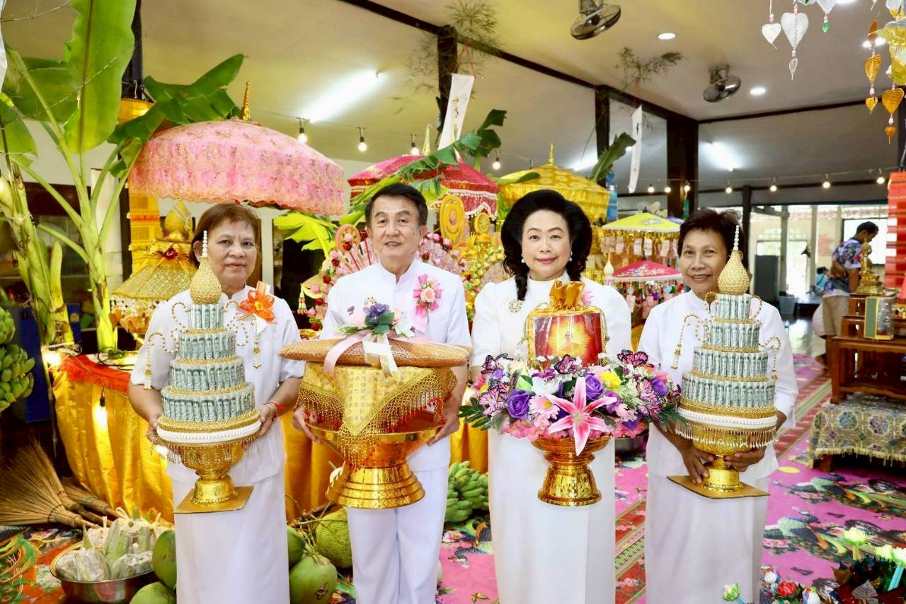 ภาพร่วมพิธีกรรมวัดเขาส่องกล้อง