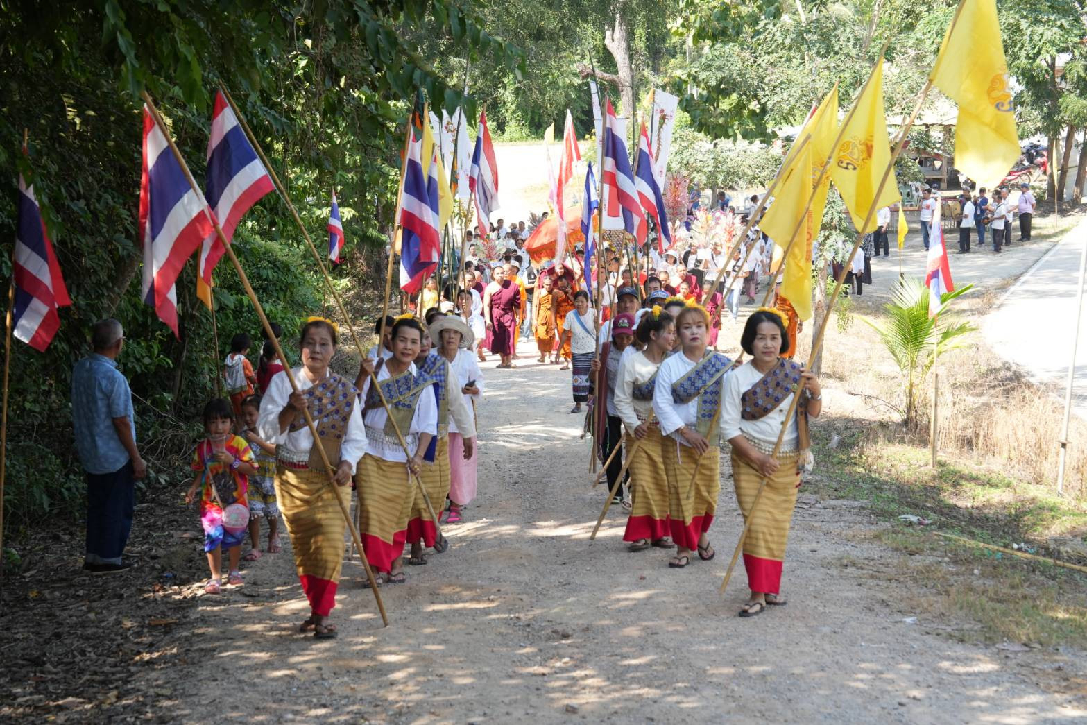ภาพร่วมพิธีกรรมที่พักสงฆ์ดอยกิ่วแล