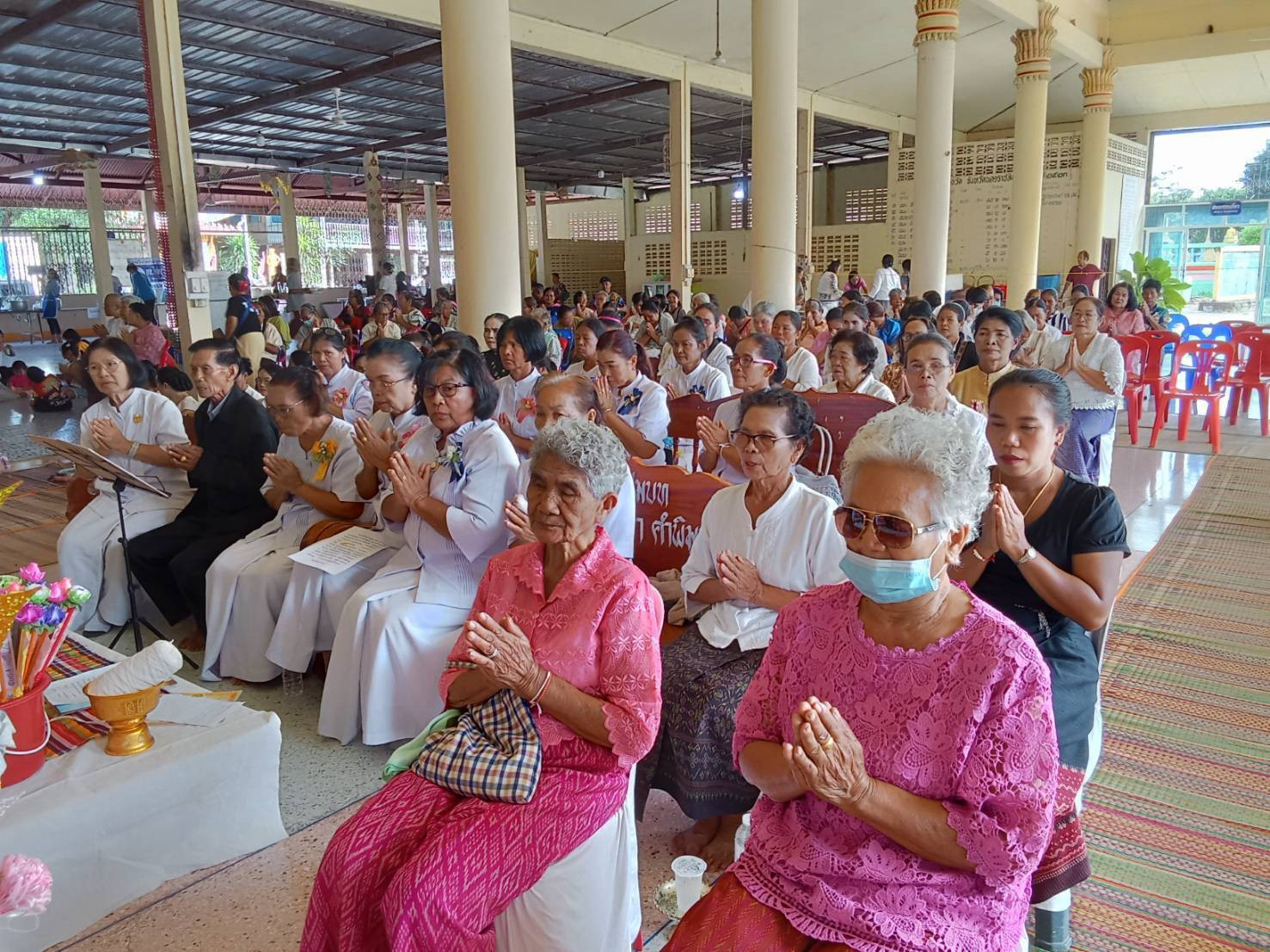 ภาพร่วมพิธีกรรมวัดเชตุดรวนาราม