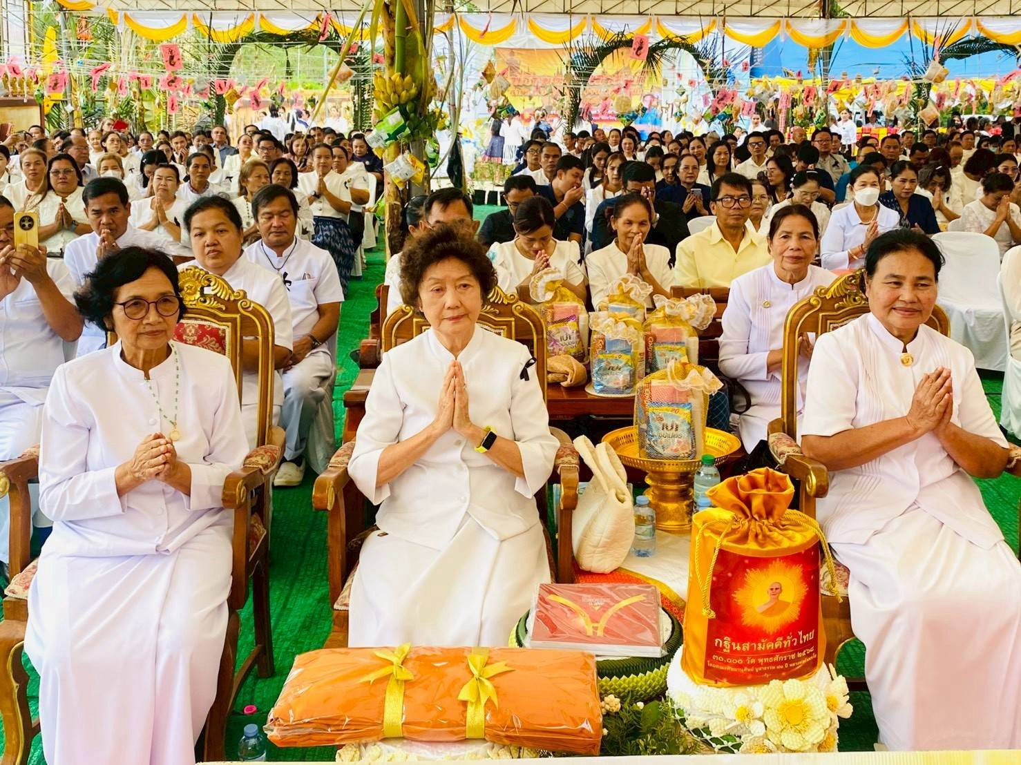 ภาพร่วมพิธีกรรมวัดแสงทองศรัทธาธรรม