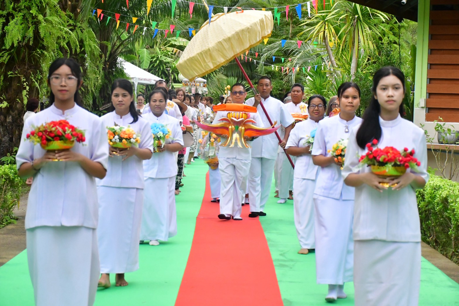 ภาพร่วมพิธีกรรมศูนย์ปฏิบัติธรรมจังหวัดสตูล
