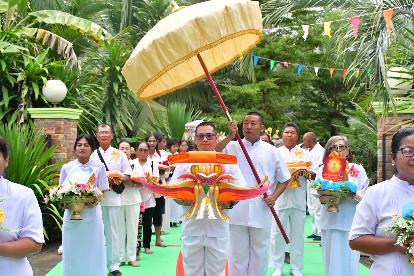ภาพร่วมพิธีกรรมศูนย์ปฏิบัติธรรมจังหวัดสตูล