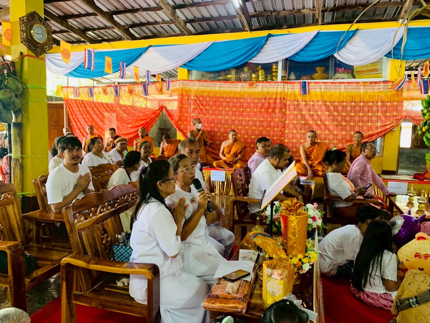 ภาพร่วมพิธีกรรมวัดสมเด็จ