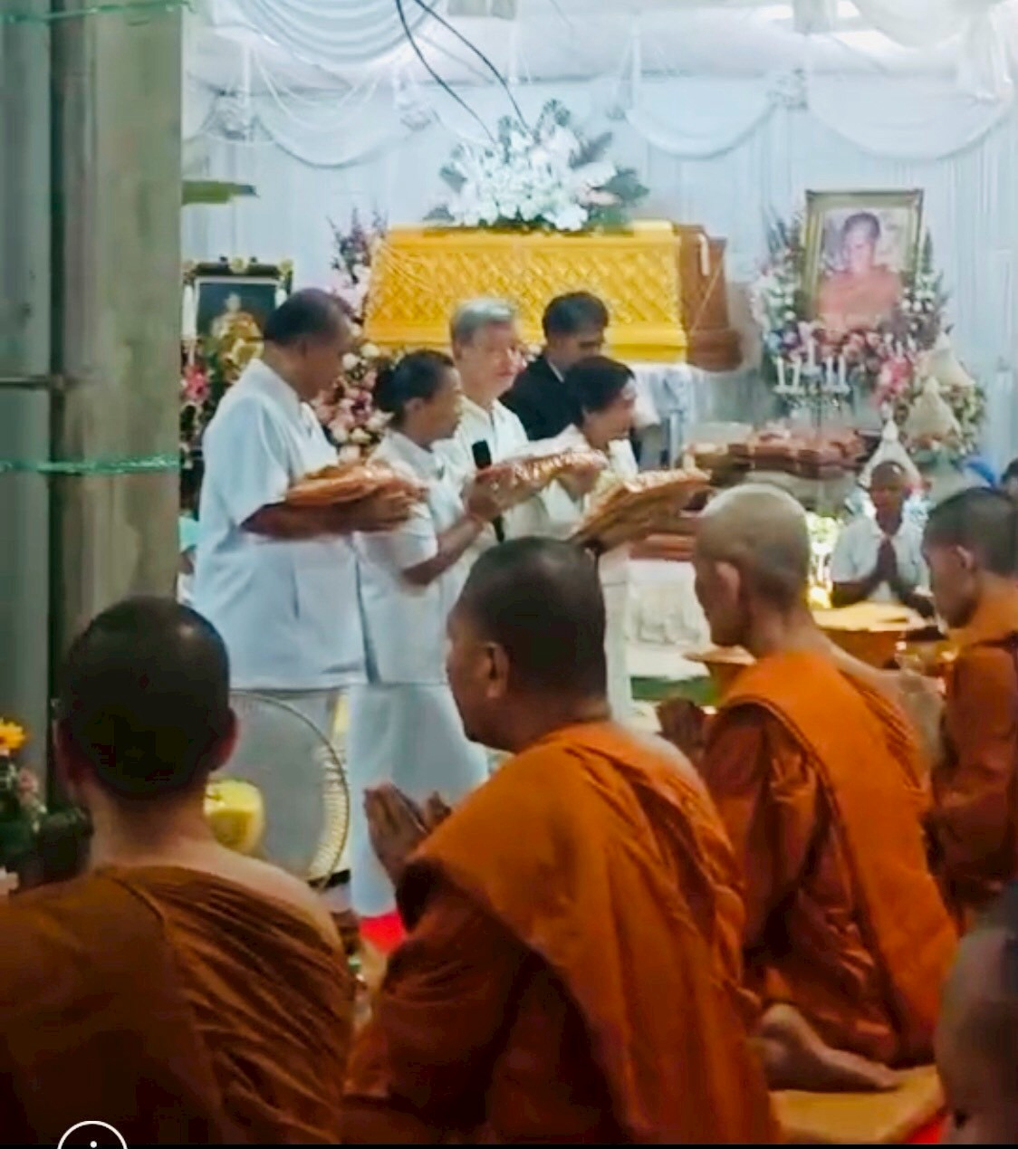 ภาพร่วมพิธีกรรมสำนักป่าสุญญตาราม