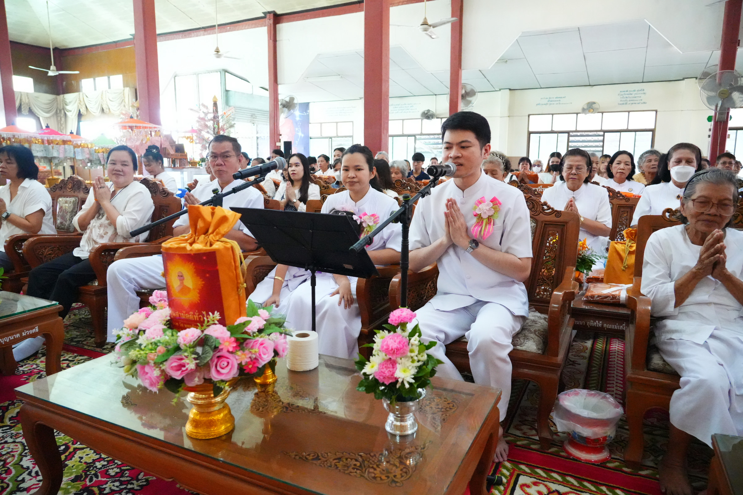 ภาพกล่าวคำถวายกฐินวัดบ้านนาเทพธาราม