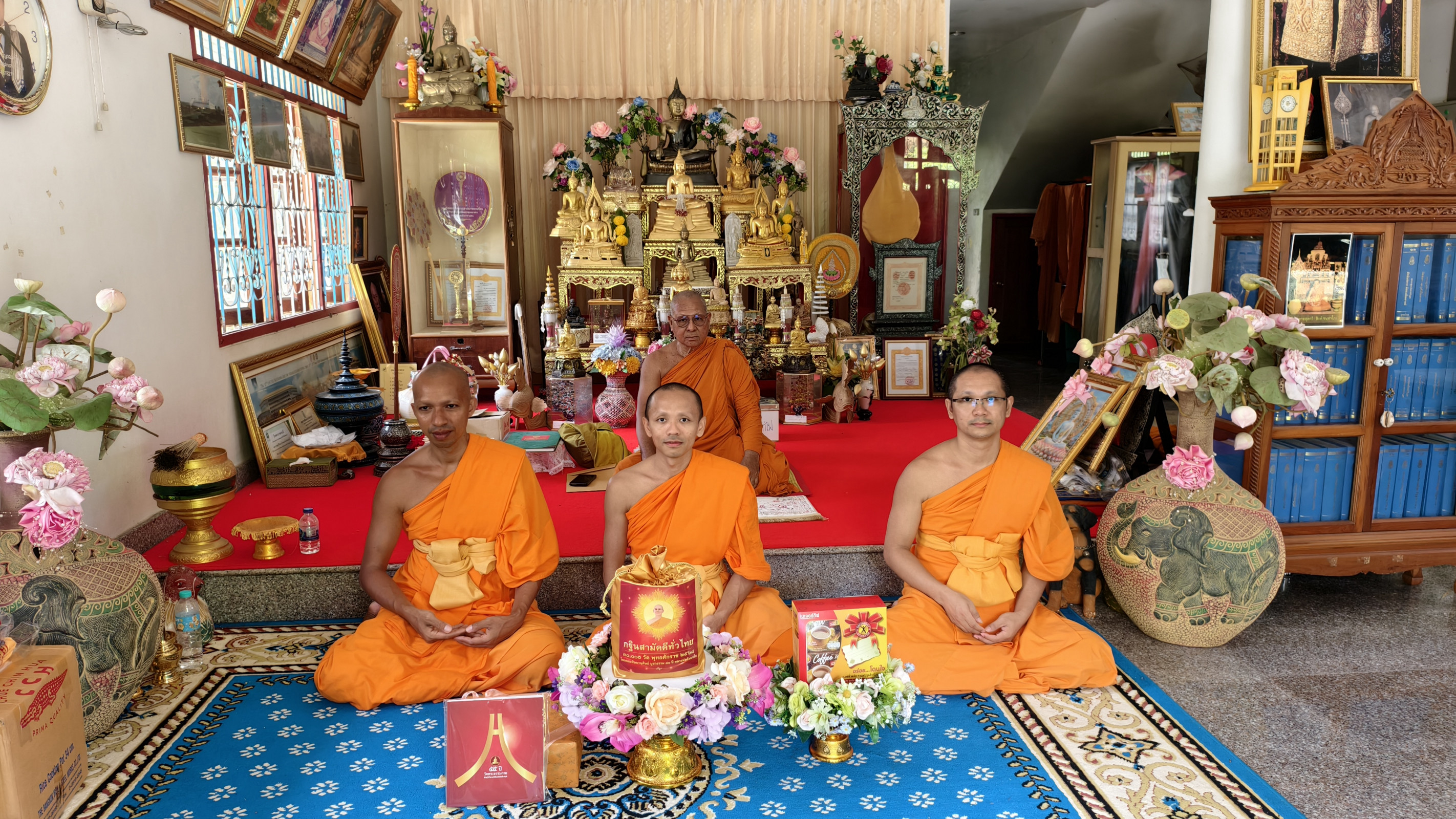 ภาพร่วมพิธีกรรมวัดกระบี่น้อย