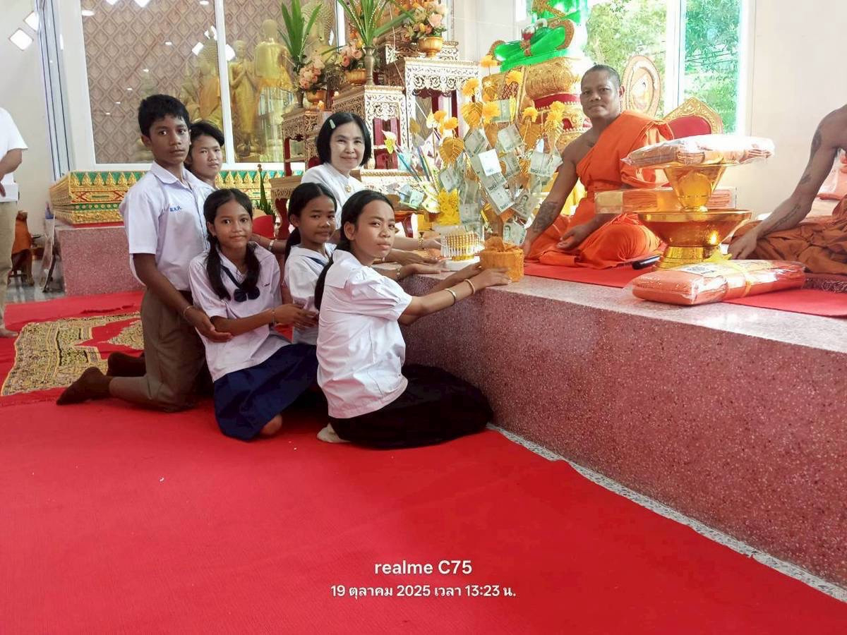 ภาพร่วมพิธีกรรมวัดหนองไม้สอ