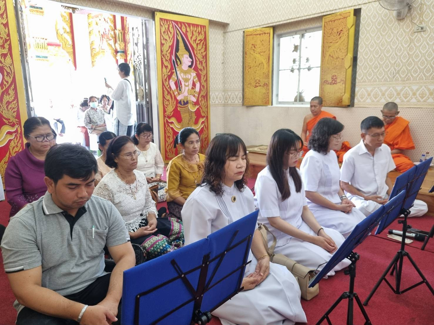 ภาพร่วมพิธีกรรมวัดสันต้นดู่