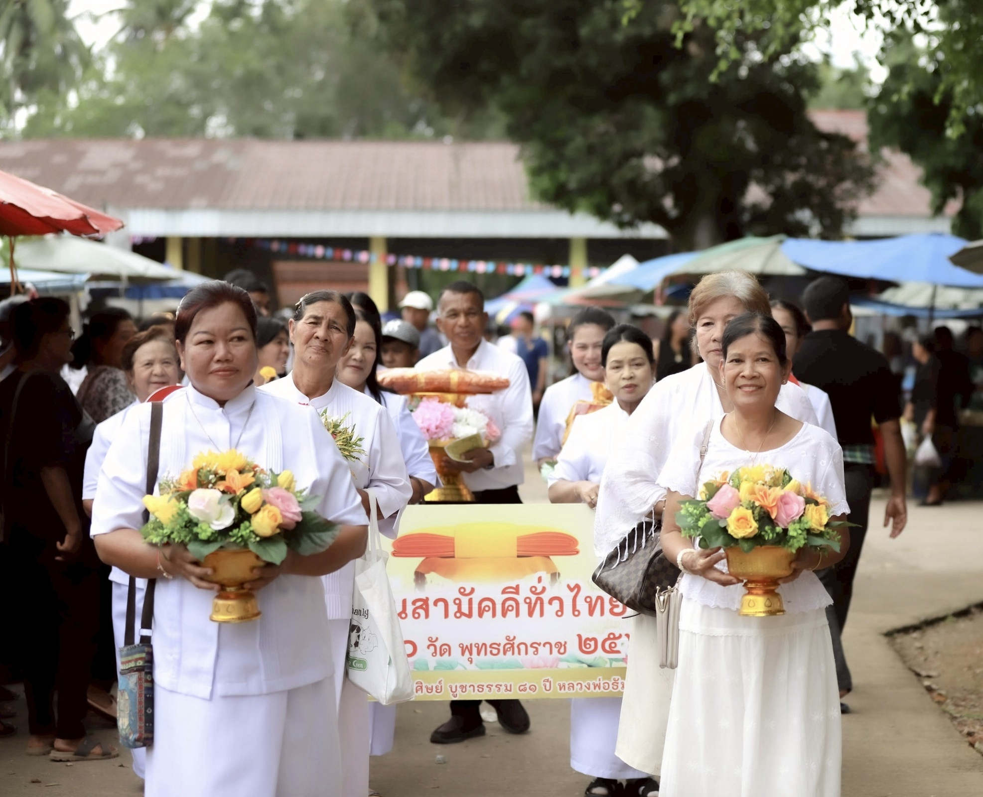 ภาพร่วมขบวนกฐินวัดท่านางพรหม