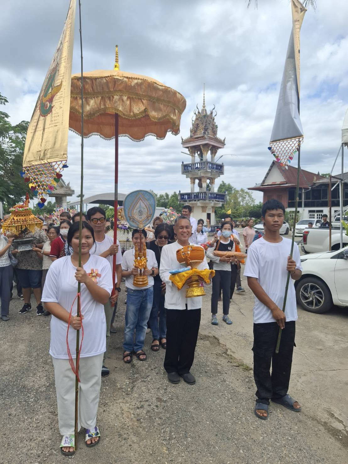 ภาพร่วมพิธีกรรมวัดบ้านโพธิ์
