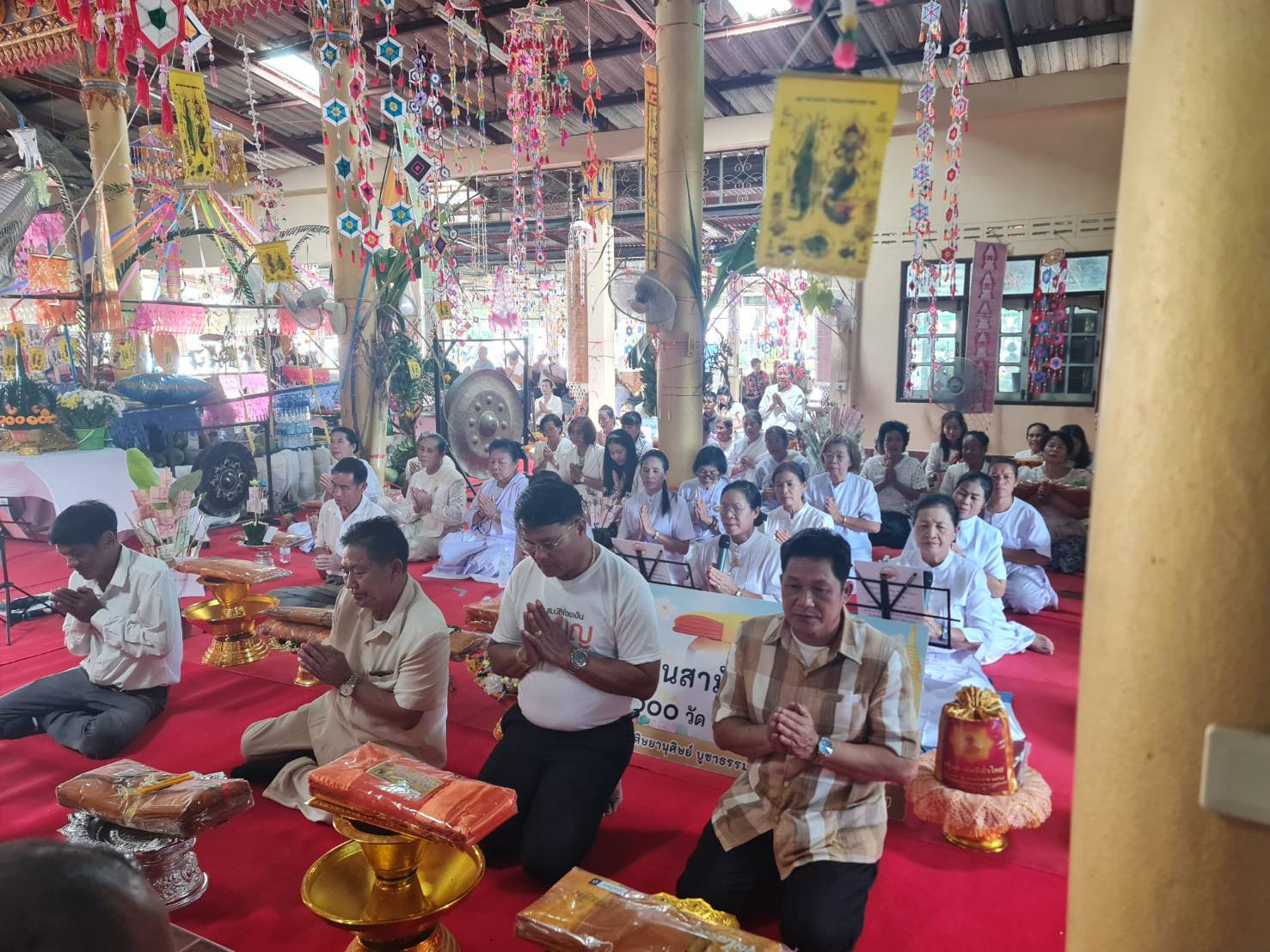 ภาพร่วมพิธีกรรมวัดโพธิ์ชัยนิมิต