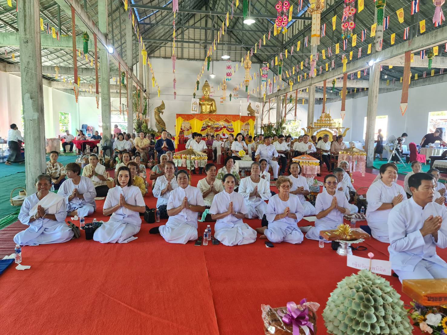 ภาพร่วมพิธีกรรมวัดเทพนิมิต