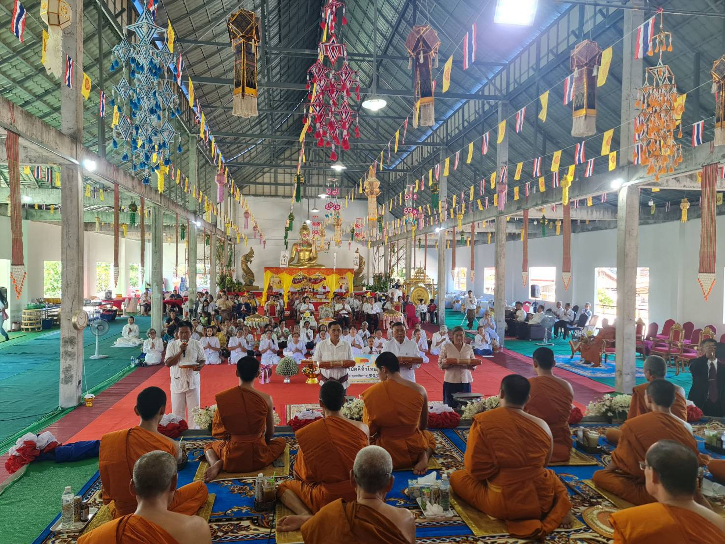 ภาพร่วมพิธีกรรมวัดเทพนิมิต