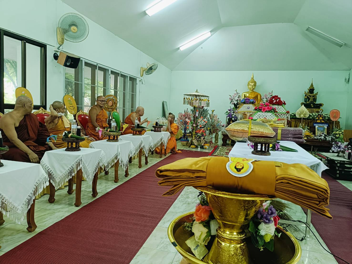 ภาพร่วมพิธีกรรมวัดพระเกิ๊ด