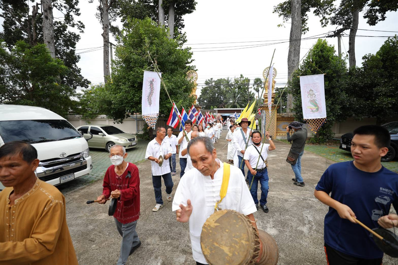 ภาพร่วมพิธีกรรมวัดสารภี